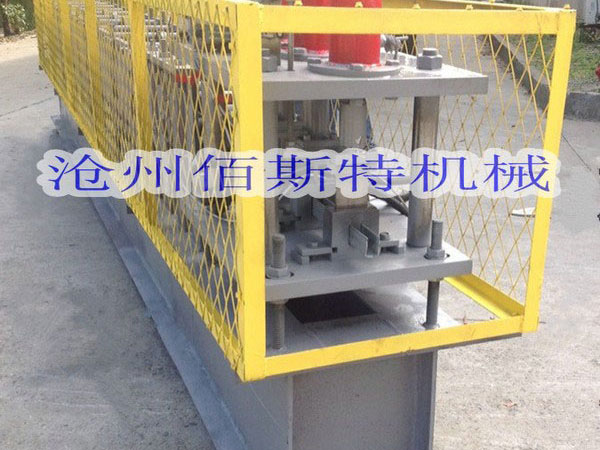 U型鋼設備